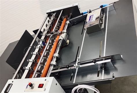 Rezultat imagine pentru Book Creasing Machine