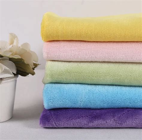 Difference Between Fleece and Flannel Fabric - HonryFleece