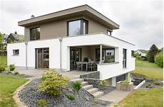 einfamilienhaus holzhaus der neubau modernes holzhaus zuhause angekommen der holzbau einfamilienhaus holzhaus der neubau modernes holzhaus zuhause angekommen der holzbau