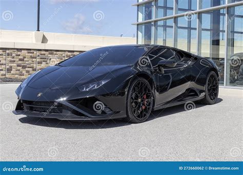 Lamborghini-Huracan-Ausstellung Im Handel. Lamborghini Bietet Den ...