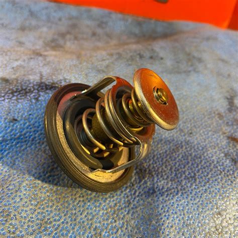 LHD, RHD Thermostat 82 Degree Celsius 180 Degree Fahrenheit Mazda Rx7 ...