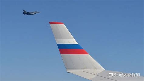 普京高调出访中东，4架苏-35S战机全程护航 - 知乎