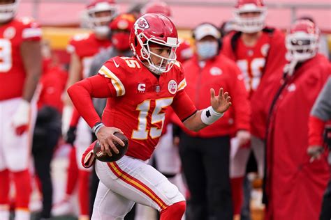 Kansas City’s Patrick Mahomes ‘limited’ in Wednesday’s practice ...