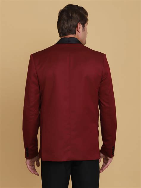 Men Maroon Tuxedo Suit – Tahvo India