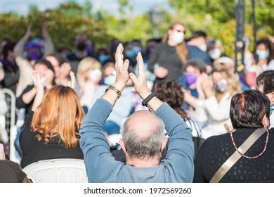 Left Wing 的图像结果