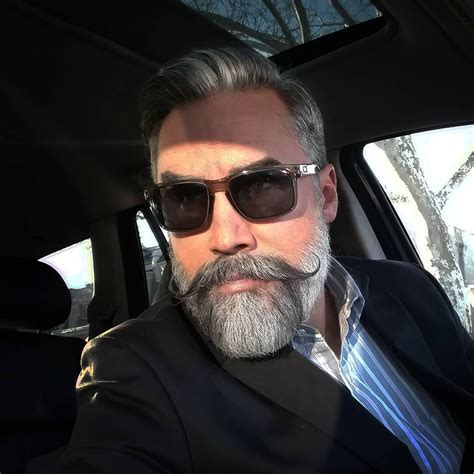 30 Exceptional Handlebar Mustache Styles – How to Grow & Care Handlebar ...