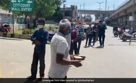 Gurugram Based Ngo And Restaurant Feeding Helpless People And Animals ...