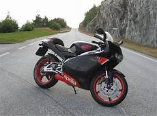 Aprilia Rs 125 2004 by Aprilia Rs 125 2003 2004 Autoevolution Aprilia Rs 125 2004
