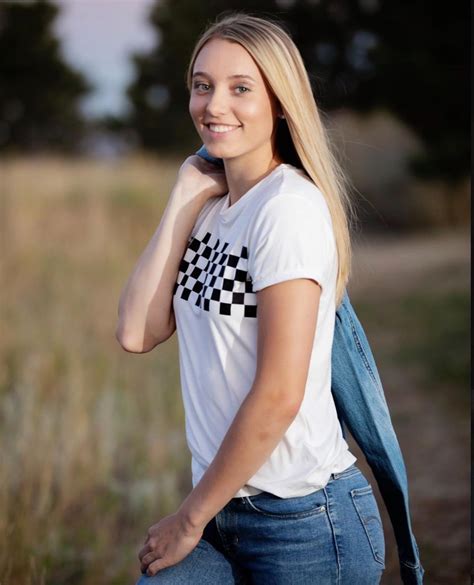 Paige Bueckers – Basketball Babes