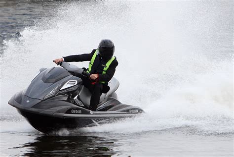 Man Dies in Freak Accident as Four Jet Skis Collide in California ...