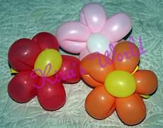 sculture di palloncini fiore come organizzare la festa per un battesimo idee e sculture di palloncini fiore come organizzare la festa per un battesimo idee e
