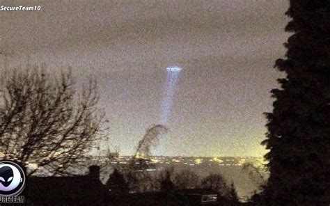 国内UFO真实档案！萧山机场无法解释的群体目击，被封存的真相？