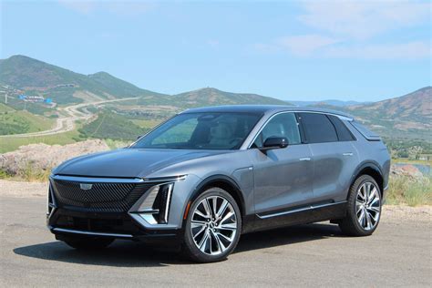 Cadillac 2023 Lineup: Models And Changes Overview - Motor Illustrated