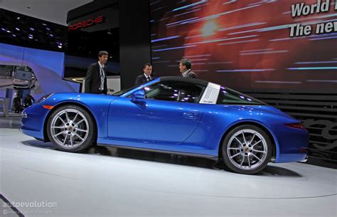 Porsche 911 Targa Takes Its Roof Down in Detroit [Live Photos] - autoevolution