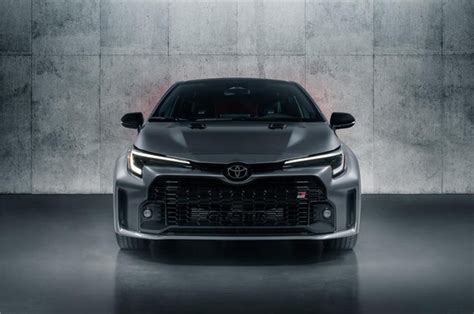 बेहतरीन फीचर्स के साथ Toyota ने पेश की हॉटेस्ट-हैचबैक 2023 GR Corolla ...