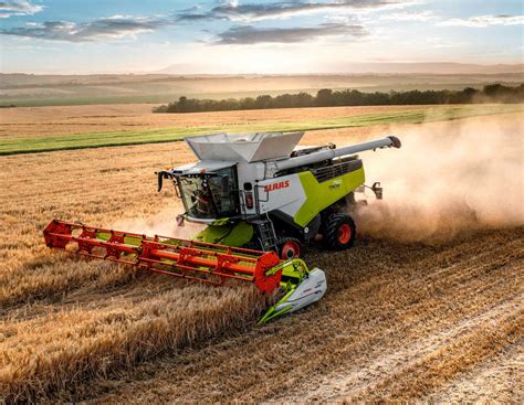 Claas Trion: Details vom neuen Mähdrescher in Bildern | agrarheute.com