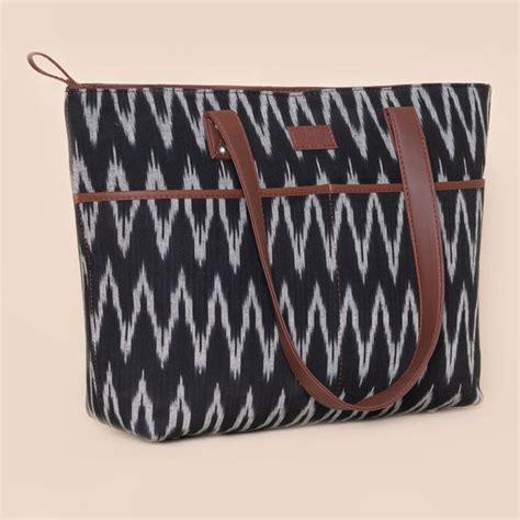 Tote Bags: Buy Best Tote Bags Online at Great Prices - Zouk