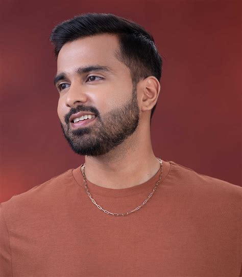 Buy Rosette Link Chain in Polished Gold – P. N. Gadgil & Sons Ltd