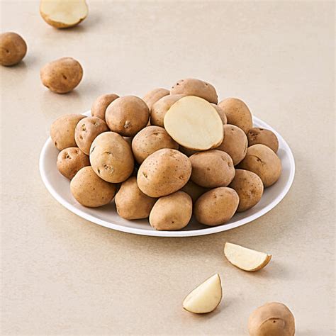 Buy fresho! Baby Potato - New Crop Online at Best Price of Rs 114.52 ...