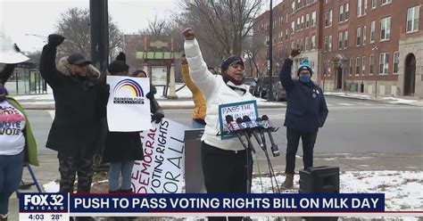 Chicago demonstrators push for voting rights bill on MLK Day | FOX 32 ...