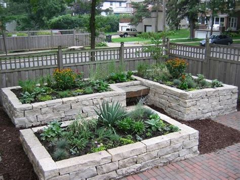 Stone Flower Bed Ideas for a Beautiful and Low-Maintenance Garden ...