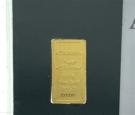 Lot - LOT OF 5 ASSORTED MINIATURE GOLD COINS & INGOT