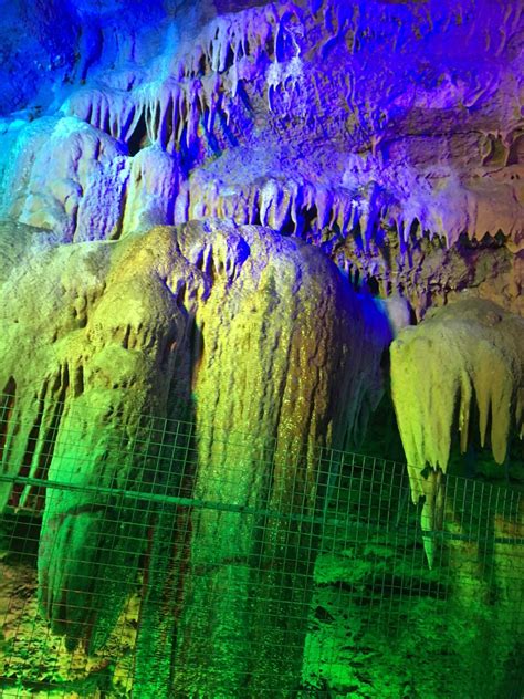 神奇的地下奇观——山东地下大峡谷：中国地下河漂流第一洞_腾讯新闻