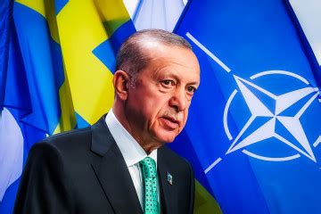 Why did Turkey lift its veto on Sweden's NATO membership?