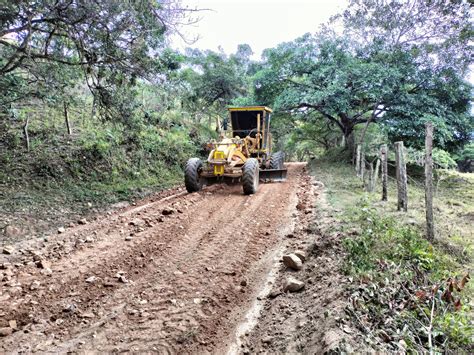 Mantenimientos viales por parte de los kits de maquinaria de la ...