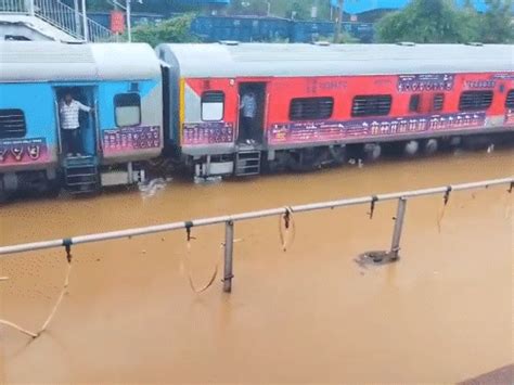 Cyclone Montha hits Odisha after Andhra Pradesh