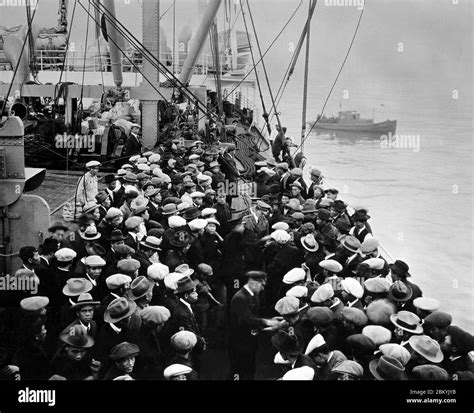 Ship spanish flu hi-res stock photography and images - Alamy