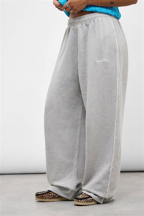 iets frans... Grey Harri Baggy Joggers | Clothes, Minimal streetwear ...