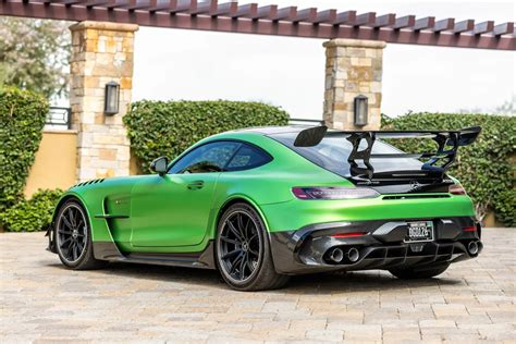 Green Hell Magno - Mercedes-AMG GT Black Series | carpaints.co