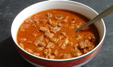 JUNEĆI GULAS SVAKO IMA SVOJ RECEPT ALI MENI JE OVAJ NAJDRAŽI – Recepti ...