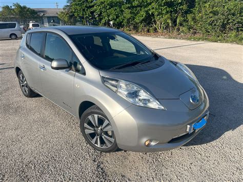 2016 Nissan Leaf - Fully loaded!! - ecay