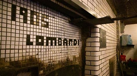 First Pizza Restaurant 的图像结果