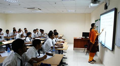 SSV School Smart classroom Facility | Best school for eastern Vadodara ...