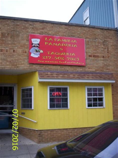 PANADERIA & TAQUERIA LA FAMILIA, Beardstown - Restaurant Reviews, Phone ...