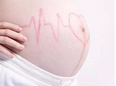 为什么怀孕后有些人的肚子不显怀？四个原因告诉你