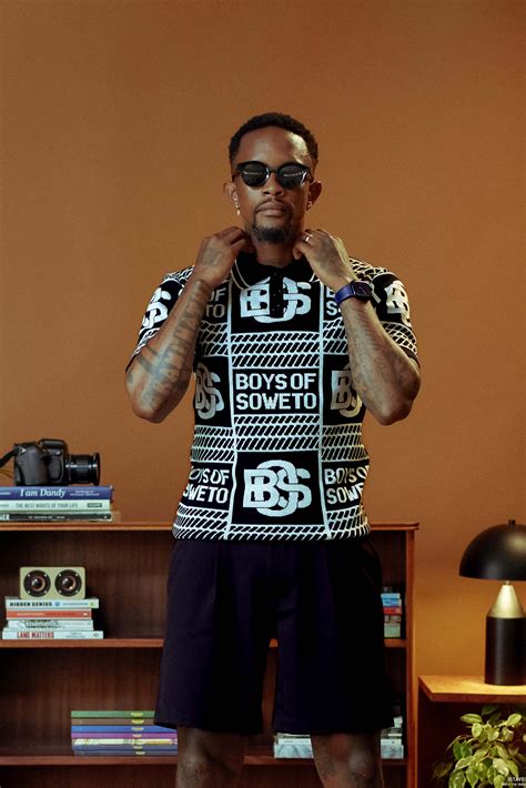 Print Pattern Golf T-shirt - Black & White – Boys of Soweto