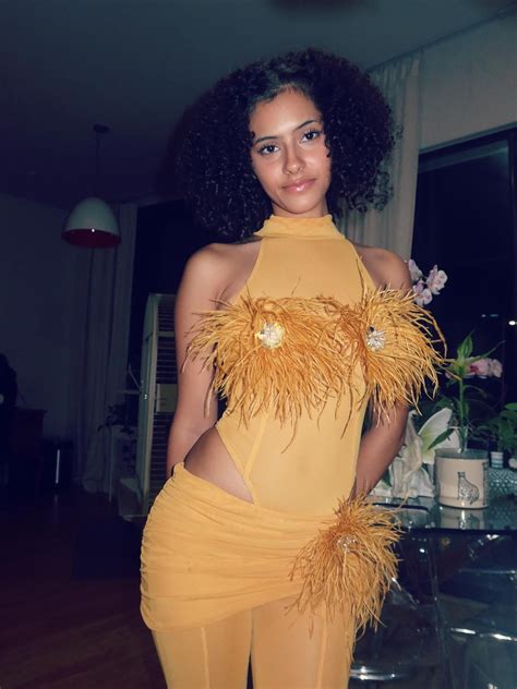 Naomi Daze (@naomidazexo) • Instagram photos and videos