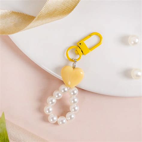 Green Sweetheart And Pearl Keychain Online - Premium Keychain | Nestasia