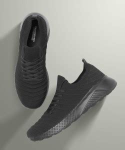 Roadster Men Black Solid Sneakers Sneakers For Men - Buy Roadster Men ...