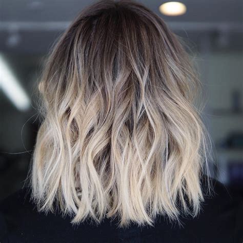 UPDATED: 40+ Dark Roots Blonde Hair Ideas (August 2020)