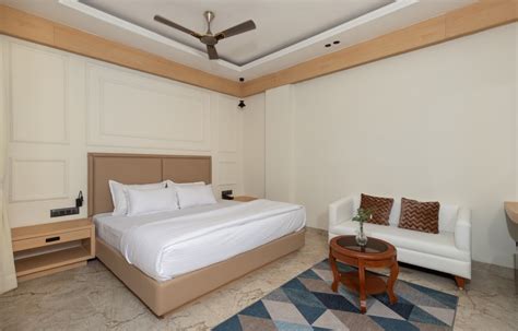 Queen's Room with Bath Tub | At Hotel caesars palace | At Bhopal Madhya ...