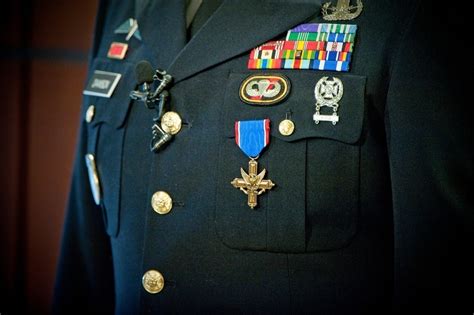 Highly decorated EOD technician retires from elite unit after ...
