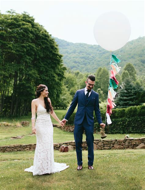 Artsy Bohemian Mountain Wedding: Sarah + Drew | Green Wedding Shoes