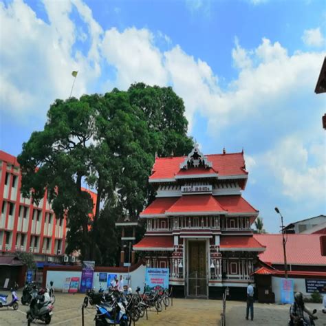 Temples in Thrisur - Paramtrip
