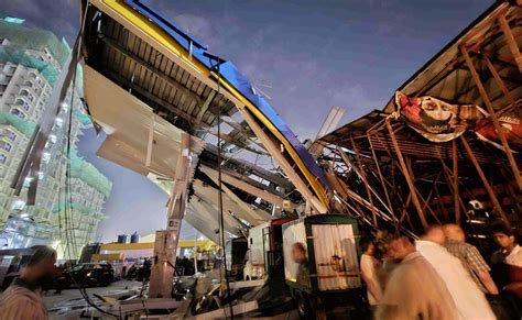 घाटकोपर होर्डिंग हादसा : गिरफ्तारी के बाद आरोपी अरशद को हिरासत में भेजा ...