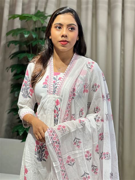Floral Digital Printed Soft Cotton Kurta Set | PGI310 – Aham Designer ...